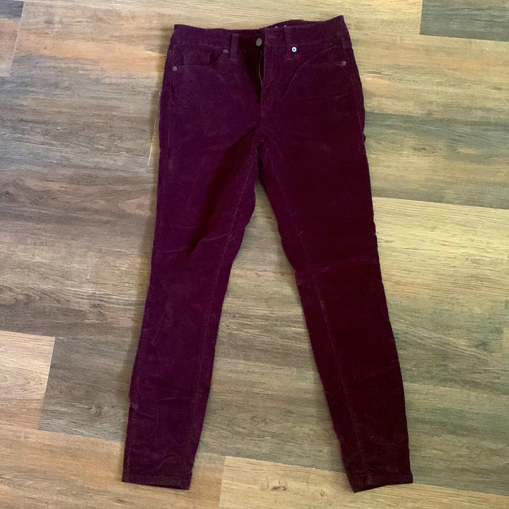 Universal Thread Velvet Jeans. Never Worn. Size 6.